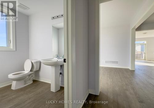 15 Fisher Road, Kawartha Lakes, ON - Indoor Photo Showing Bathroom