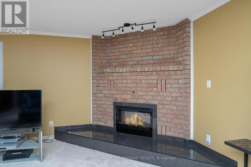 9630 Wellington Rd 42 Road, Erin, ON - Indoor Photo Showing Living Room With Fireplace