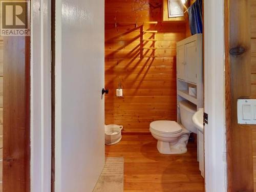 1984 Marble Bay Road, Texada Island, BC - Indoor Photo Showing Bathroom