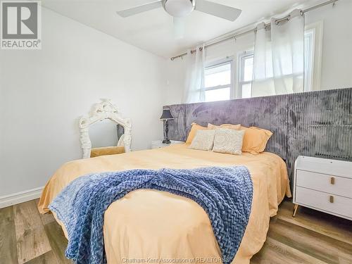 7023 Base Line Road, Wallaceburg, ON - Indoor Photo Showing Bedroom