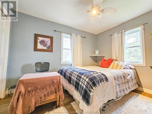 7023 Base Line Road, Wallaceburg, ON - Indoor Photo Showing Bedroom