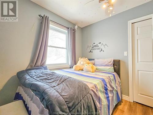 7023 Base Line Road, Wallaceburg, ON - Indoor Photo Showing Bedroom