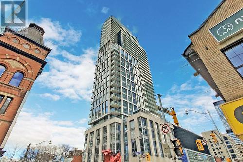 811 - 3 Gloucester Street, Toronto, ON - Outdoor With Facade