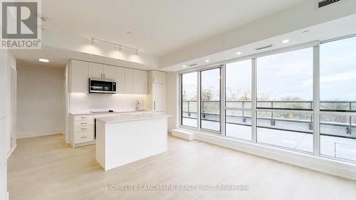 519 - 181 Sheppard Avenue E, Toronto, ON - Indoor Photo Showing Kitchen