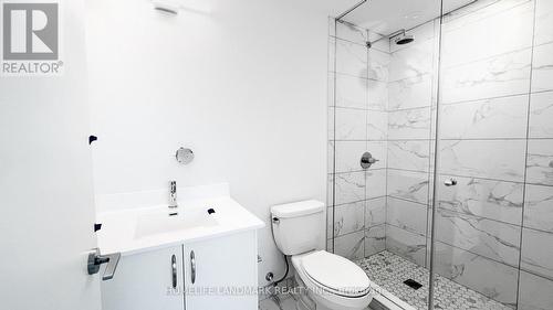 519 - 181 Sheppard Avenue E, Toronto, ON - Indoor Photo Showing Bathroom