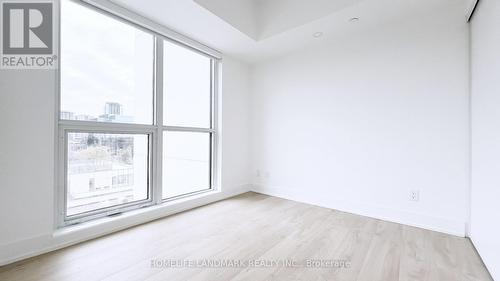 519 - 181 Sheppard Avenue E, Toronto, ON - Indoor Photo Showing Other Room