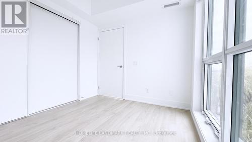 519 - 181 Sheppard Avenue E, Toronto, ON - Indoor Photo Showing Other Room