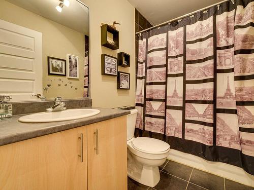 Bathroom - 4871 Boul. Cleroux, Laval (Chomedey), QC - Indoor Photo Showing Bathroom