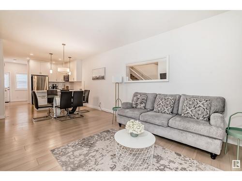 3843 Chrustawka Place Pl Sw, Edmonton, AB - Indoor Photo Showing Living Room