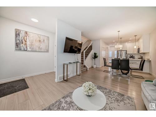 3843 Chrustawka Place Pl Sw, Edmonton, AB - Indoor Photo Showing Living Room