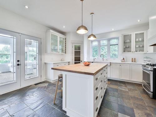 Cuisine - 42 Rue De Sorel, Blainville, QC - Indoor Photo Showing Kitchen With Upgraded Kitchen