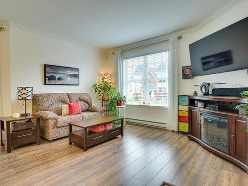 Living room - 5-1108 Boul. Maisonneuve, Saint-Jérôme, QC - Indoor Photo Showing Living Room