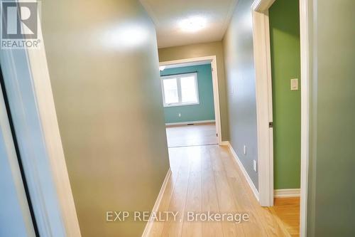 30 Mansard Drive, Richmond Hill, ON - Indoor Photo Showing Other Room