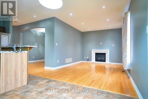 30 Mansard Drive, Richmond Hill, ON - Indoor With Fireplace