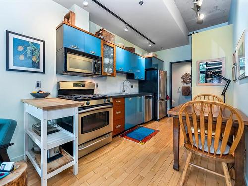 112-21 Erie St, Victoria, BC - Indoor Photo Showing Kitchen