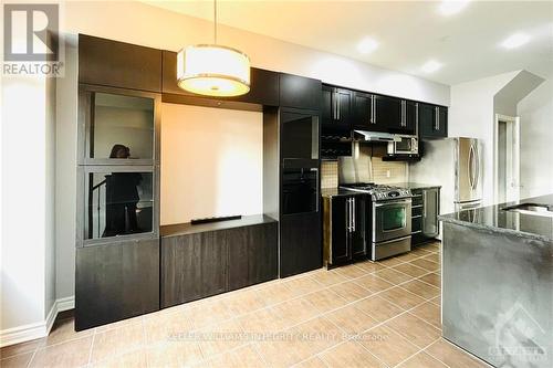 280 Celtic Ridge Crescent, Ottawa, ON - Indoor Photo Showing Kitchen