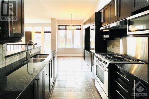 280 Celtic Ridge Crescent, Ottawa, ON - Indoor Photo Showing Kitchen With Double Sink With Upgraded Kitchen