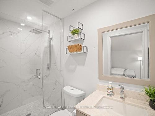 124 Toronto St S, Uxbridge, ON - Indoor Photo Showing Bathroom