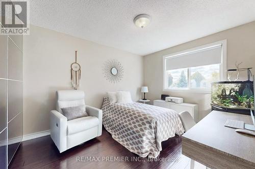 16 Jameson Crescent, Brampton, ON - Indoor Photo Showing Bedroom