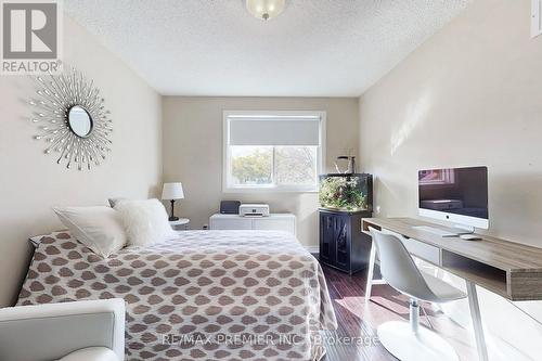 16 Jameson Crescent, Brampton, ON - Indoor Photo Showing Bedroom