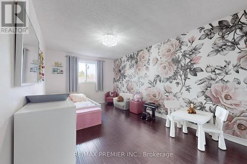 16 Jameson Crescent, Brampton, ON - Indoor