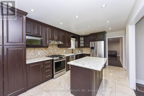 4233 Tea Garden Circle, Mississauga, ON - Indoor Photo Showing Kitchen With Upgraded Kitchen