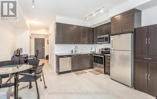 901 - 50 Bruyeres Mews, Toronto, ON - Indoor Photo Showing Kitchen