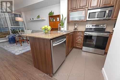 1301 - 500 Sherbourne Street, Toronto, ON - Indoor Photo Showing Kitchen