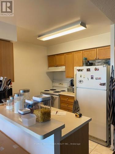 1511 - 233 Beecroft Road, Toronto, ON - Indoor Photo Showing Kitchen