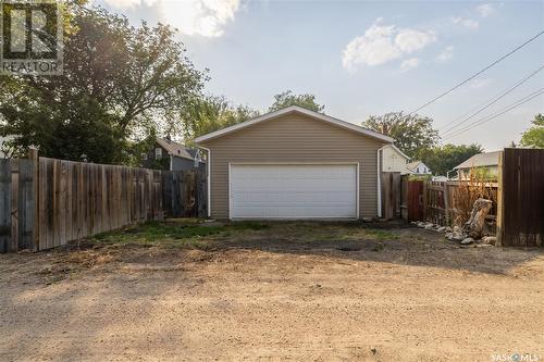 428 F Avenue S, Saskatoon, SK - Outdoor