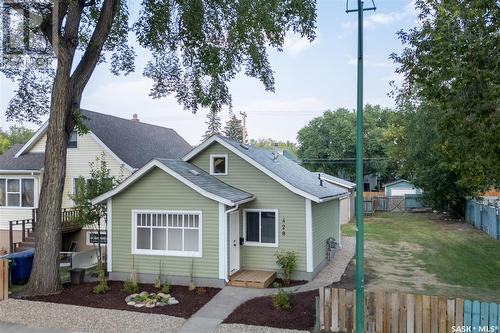 428 F Avenue S, Saskatoon, SK - Outdoor