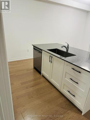 1846 Passionfruit Grove, Pickering, ON - Indoor Photo Showing Kitchen