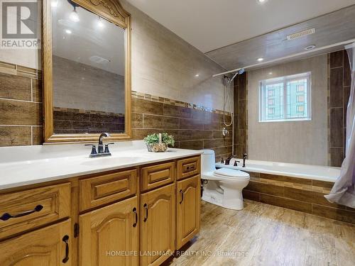 48 Vincent Street, Newmarket, ON - Indoor Photo Showing Bathroom