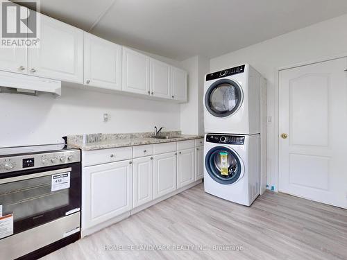 48 Vincent Street, Newmarket, ON - Indoor Photo Showing Laundry Room