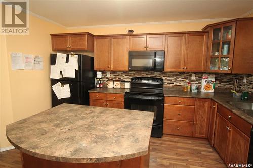 607 715 Hart Road, Saskatoon, SK - Indoor Photo Showing Kitchen