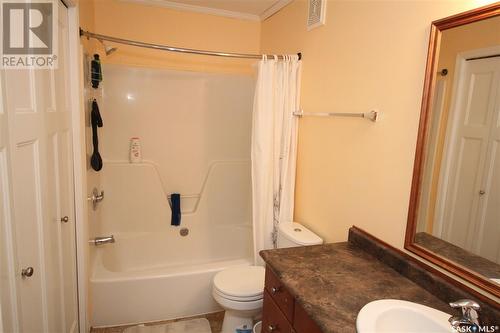 607 715 Hart Road, Saskatoon, SK - Indoor Photo Showing Bathroom