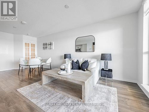 304 - 3091 Dufferin Street, Toronto, ON - Indoor Photo Showing Living Room