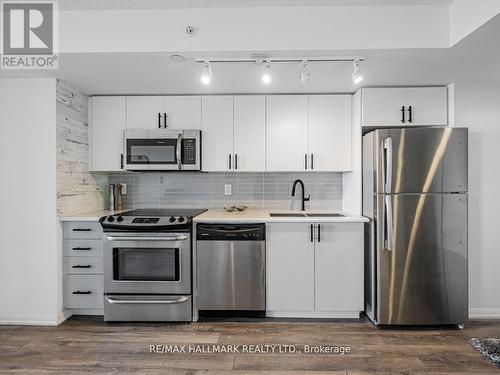 304 - 3091 Dufferin Street, Toronto, ON - Indoor Photo Showing Kitchen With Stainless Steel Kitchen With Double Sink With Upgraded Kitchen