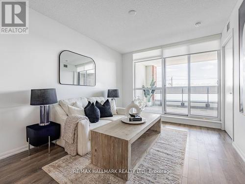 304 - 3091 Dufferin Street, Toronto, ON - Indoor Photo Showing Living Room