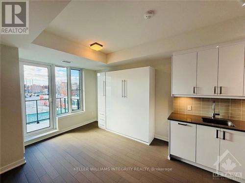 203 - 360 Deschatelets Avenue, Ottawa, ON - Indoor Photo Showing Kitchen