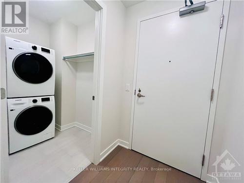 203 - 360 Deschatelets Avenue, Ottawa, ON - Indoor Photo Showing Laundry Room