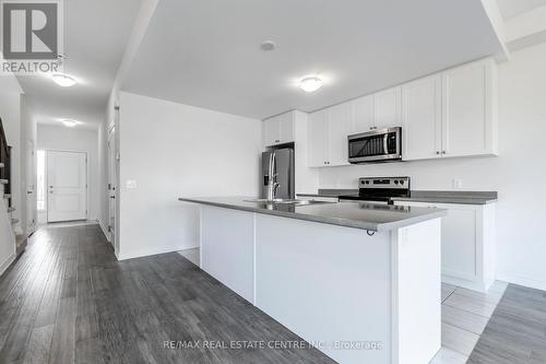 24 - 77 Diana Avenue, Brantford, ON - Indoor Photo Showing Kitchen