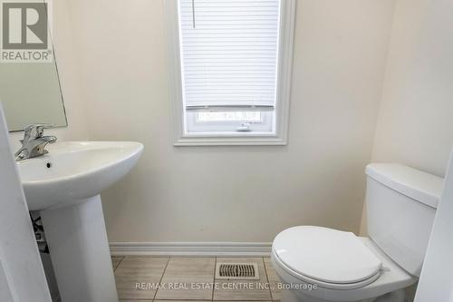 24 - 77 Diana Avenue, Brantford, ON - Indoor Photo Showing Bathroom