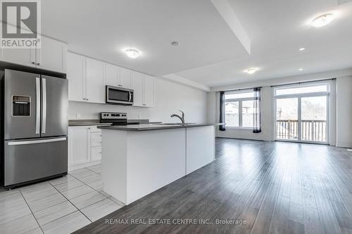 24 - 77 Diana Avenue, Brantford, ON - Indoor Photo Showing Kitchen