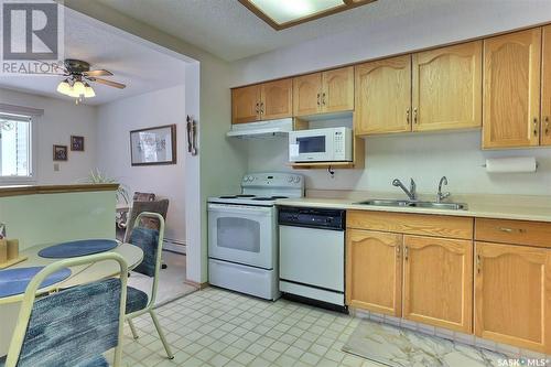 214 960 Assiniboine Avenue, Regina, SK - Indoor Photo Showing Kitchen With Double Sink