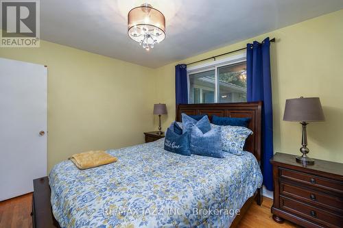 21 Maple Crescent, Kawartha Lakes (Lindsay), ON - Indoor Photo Showing Bedroom