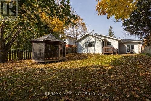 21 Maple Crescent, Kawartha Lakes (Lindsay), ON - Outdoor