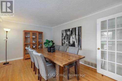 21 Maple Crescent, Kawartha Lakes (Lindsay), ON - Indoor Photo Showing Dining Room