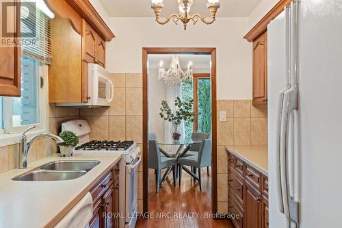 247 Concession 7 Road, Niagara-On-The-Lake (104 - Rural), ON - Indoor Photo Showing Kitchen With Double Sink