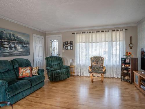 Living room - 1180 159E Rue, Saint-Georges, QC - Indoor Photo Showing Living Room